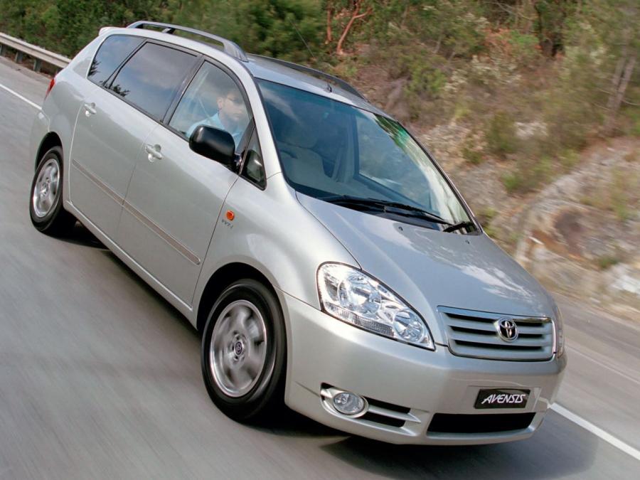  Toyota Avensis Verso 2001 года  (AU) (фото 3 из 16)